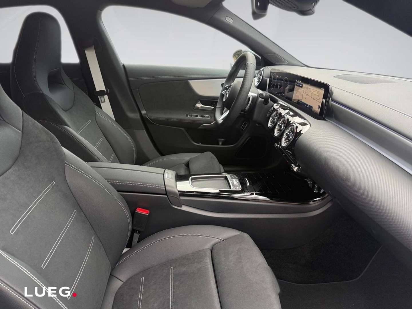 Mercedes CLA Shooting Break 200 AMG-LINE - 2025 - Joinsteer - #8