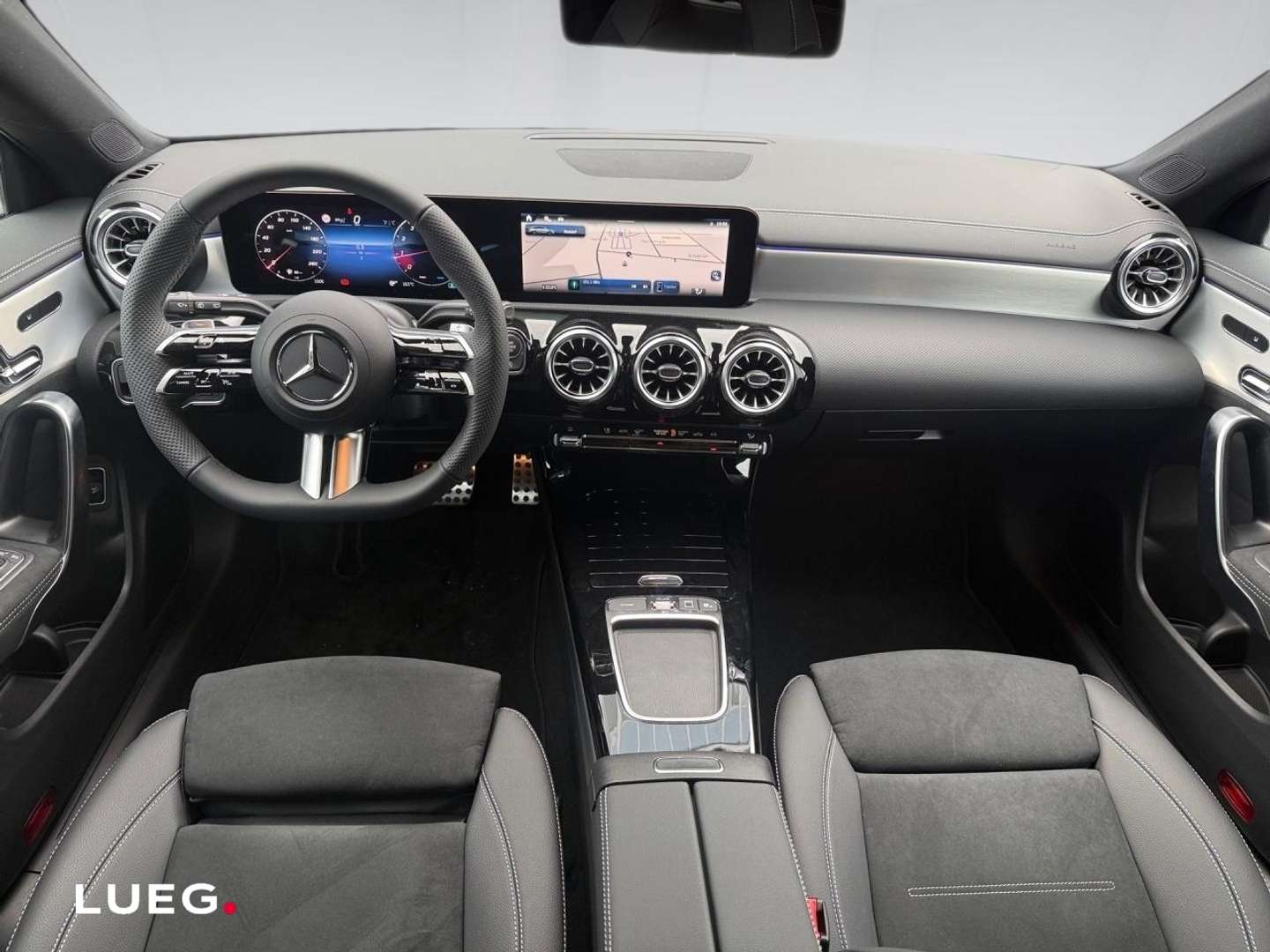 Mercedes CLA Shooting Break 200 AMG-LINE - 2025 - Joinsteer - #11