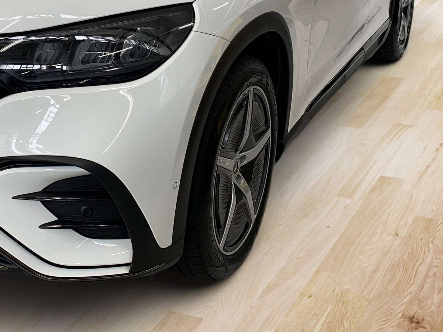 Mercedes EQE 300 AMG Line - 2024 - Joinsteer - #5