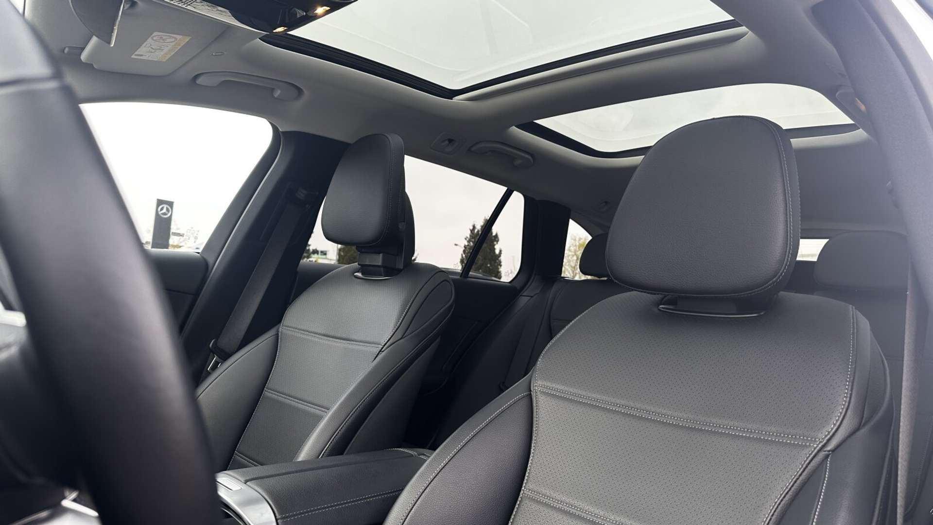 Mercedes Classe C 300 Avantgarde - 2024 - Joinsteer - #12