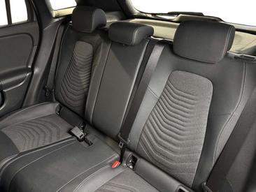 Mercedes GLA 200 Progressive — photo 16