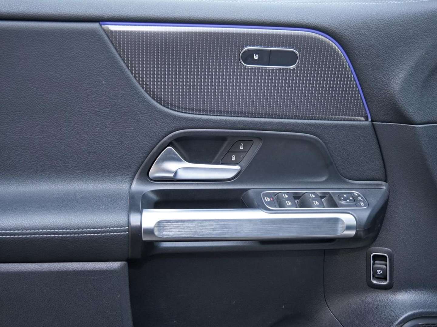 Mercedes EQB 300 Progressive - 2023 - Joinsteer - #16