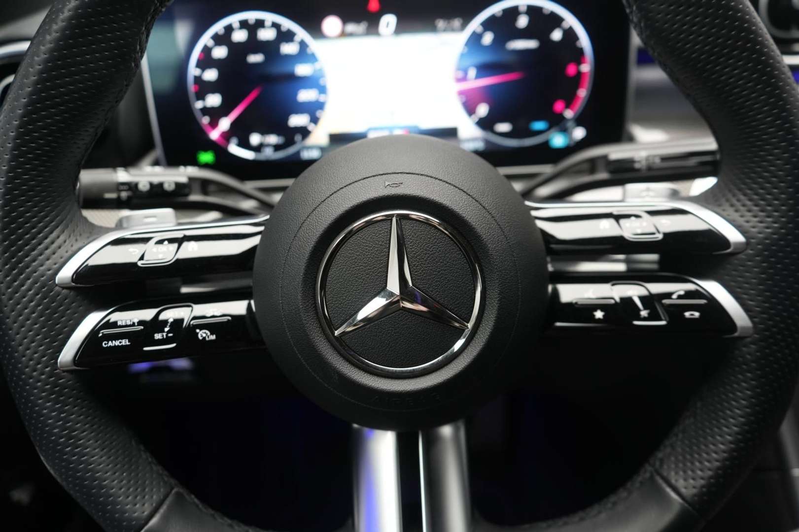 Mercedes Classe C 300 AMG Line - 2023 - Joinsteer - #19