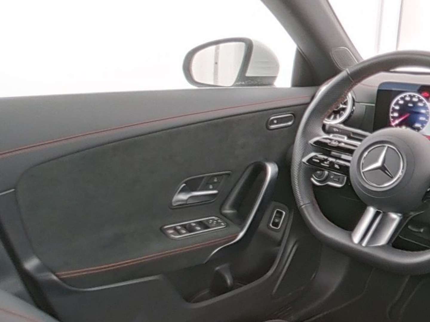 Mercedes CLA 180 AMG Line - 2025 - Joinsteer - #9