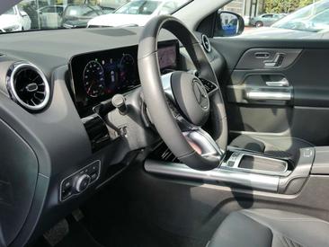 Mercedes GLA 180 Progressive — photo 12