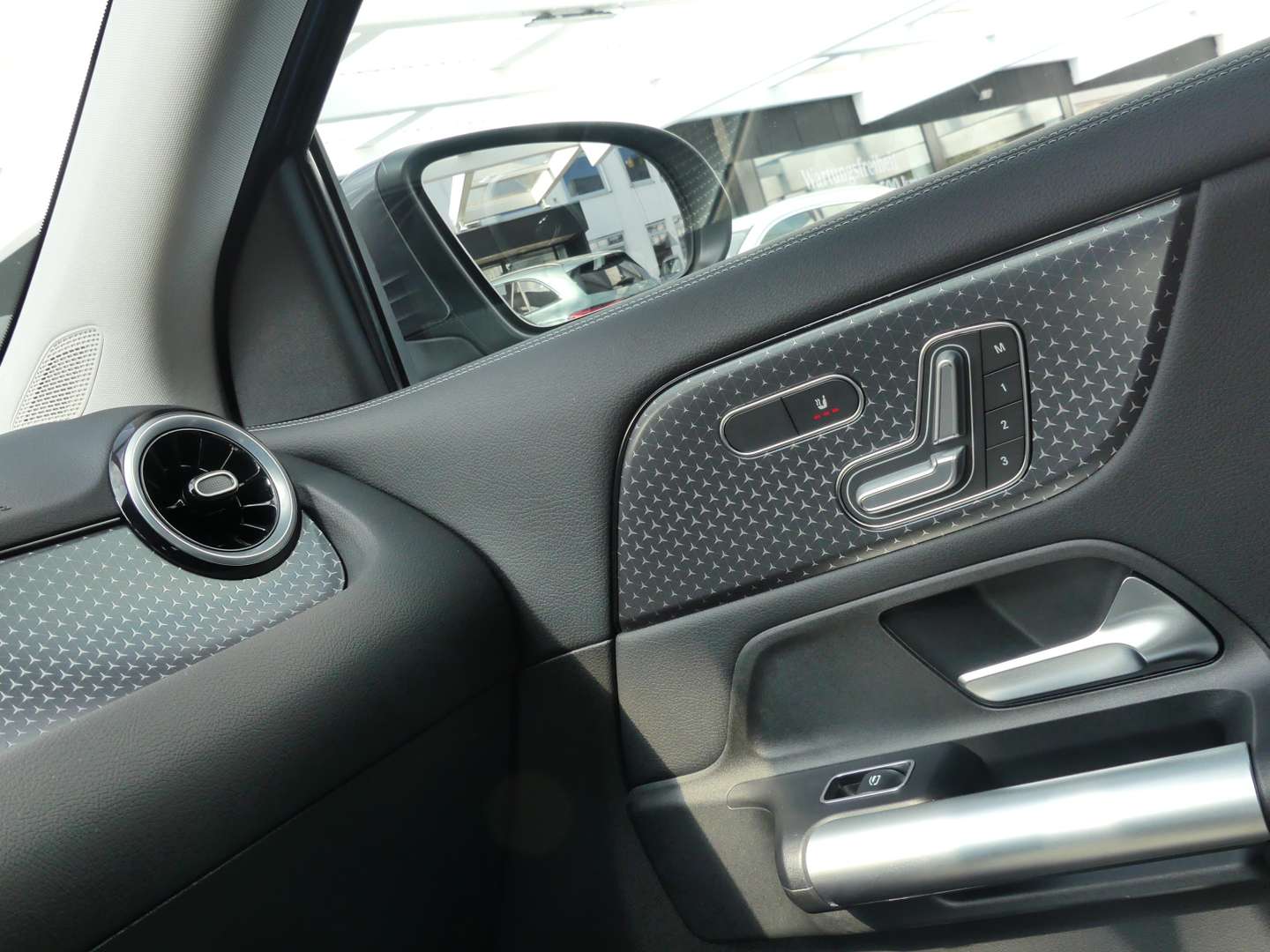 Mercedes GLA 180 Progressive - 2025 - Joinsteer - #14