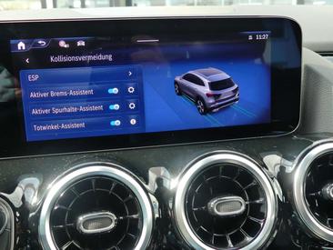Mercedes GLA 180 Progressive — photo 17