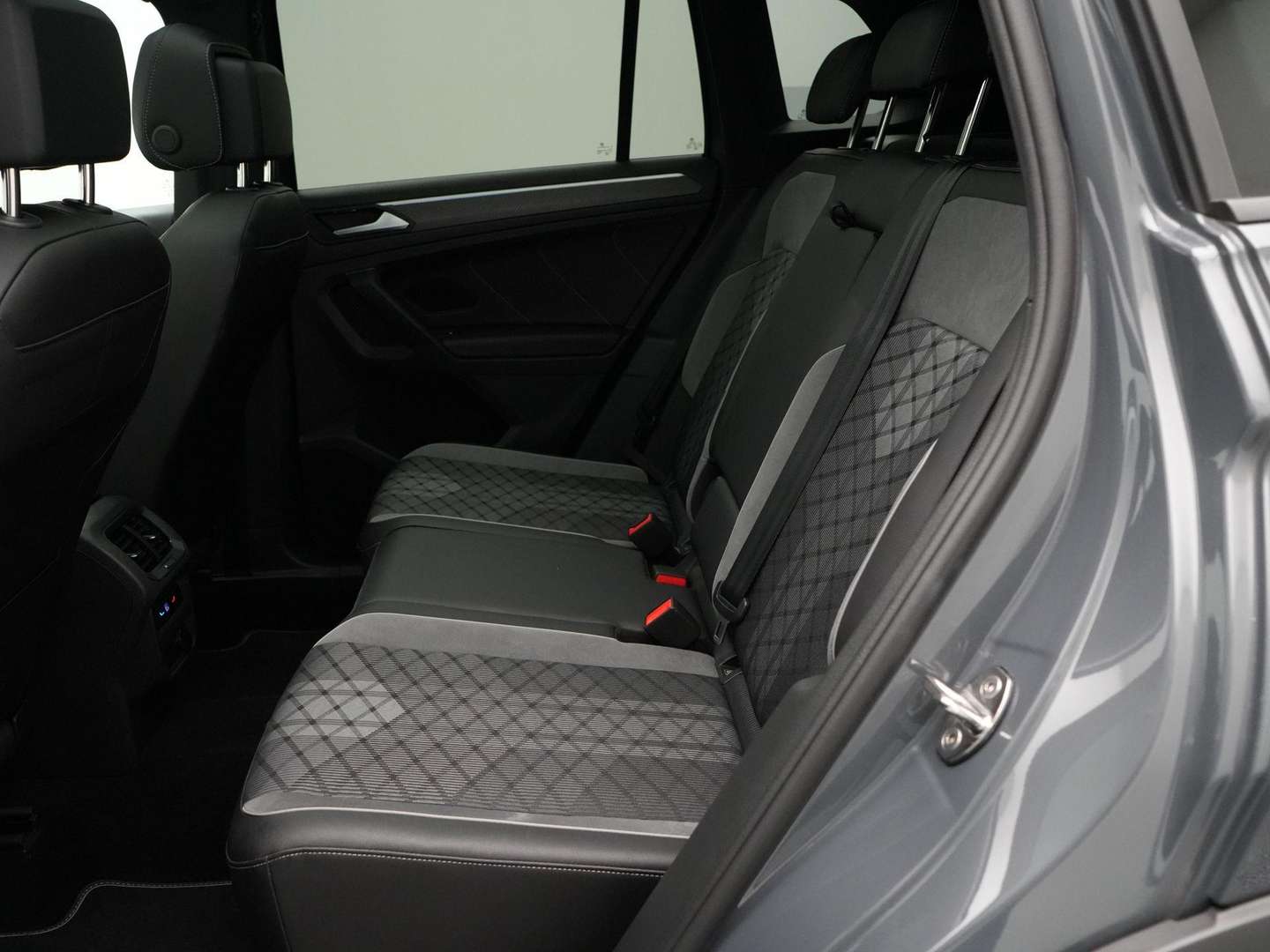 Volkswagen TIGUAN EHybrid R-Line - 2024 - Joinsteer - #11