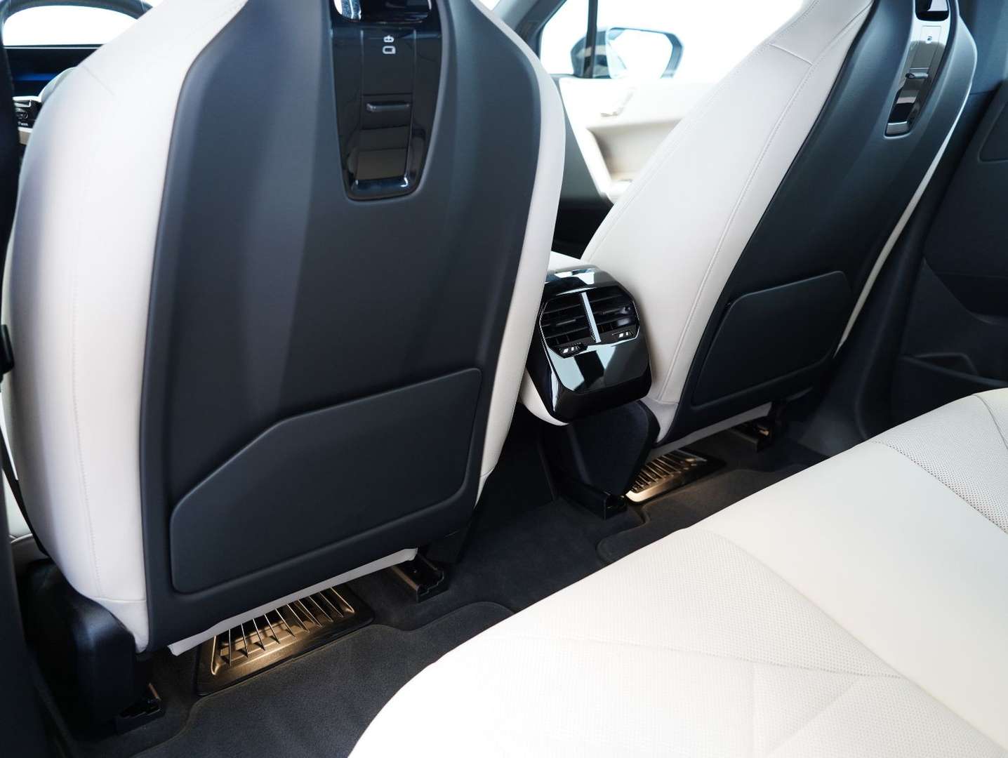 BMW IX Sport XDrive40 - 2023 - Joinsteer - #16