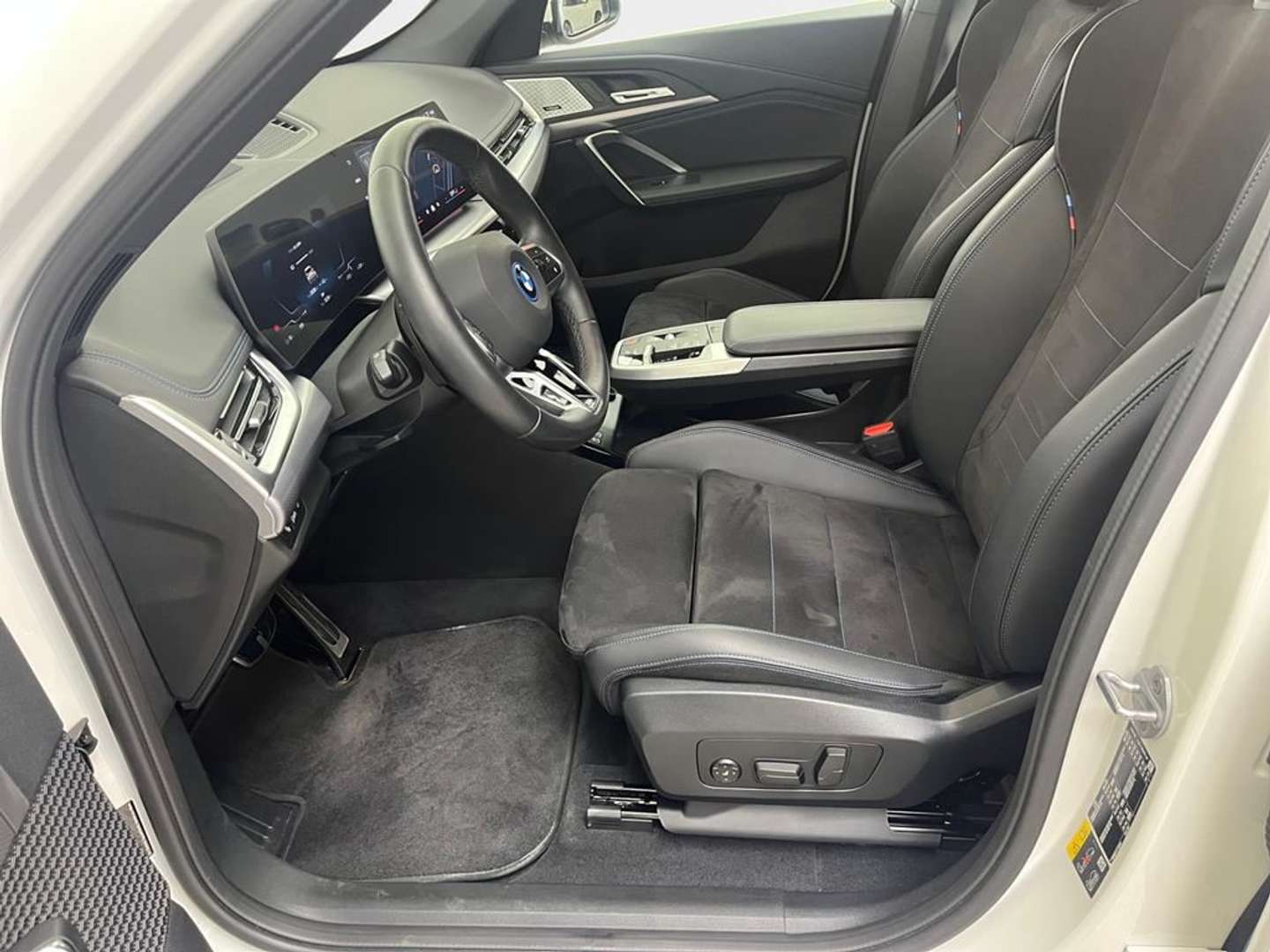 BMW IX1 M Sport - 2025 - Joinsteer - #7