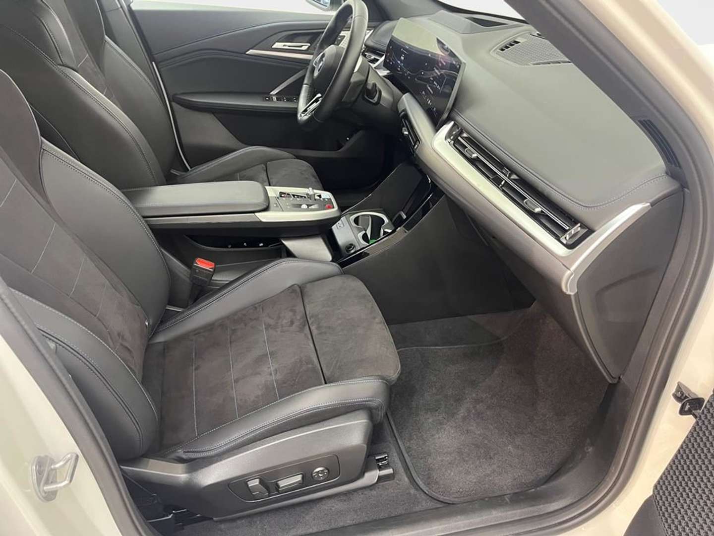 BMW IX1 M Sport - 2025 - Joinsteer - #11