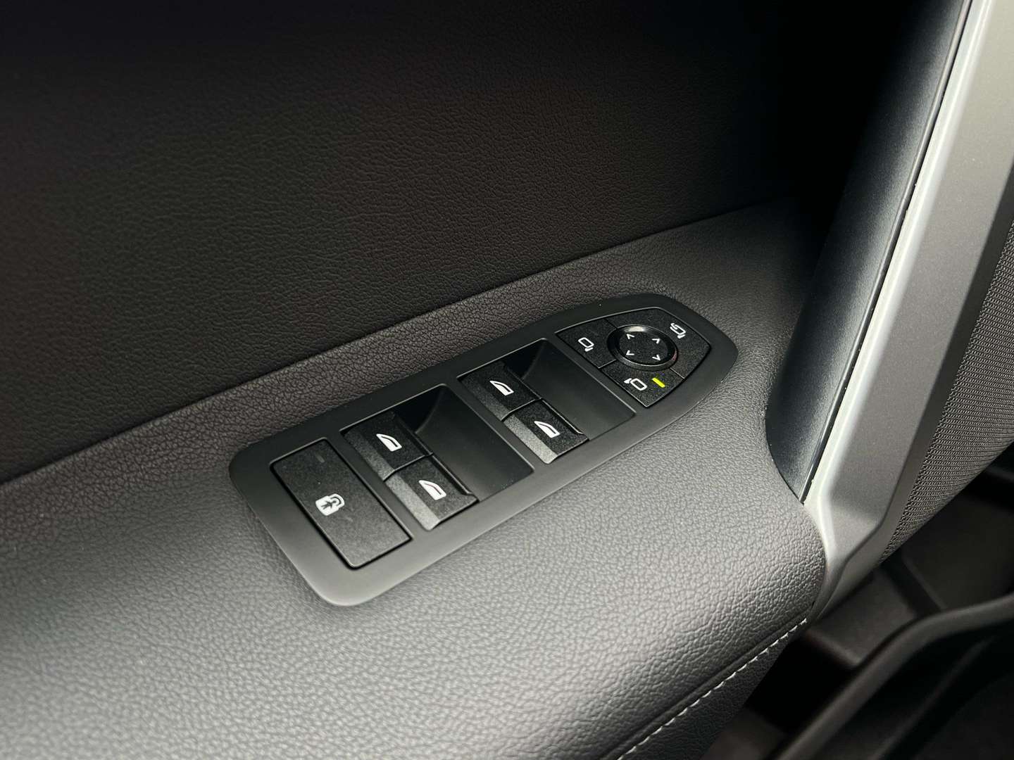 BMW IX M Sport XDrive40 - 2024 - Joinsteer - #18