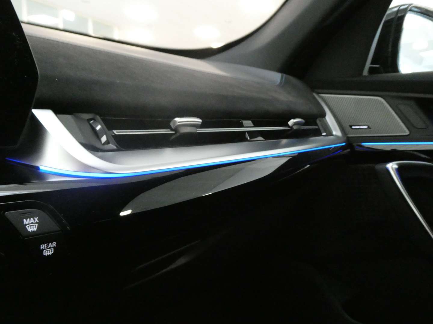 BMW IX1 EDrive20 - 2026 - Joinsteer - #13