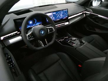 BMW I5 XDrive40 — photo 9