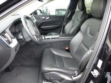 Volvo XC60 T6 Recharge Core — photo 5