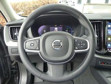 Volvo XC60 T6 Recharge Core — photo 6
