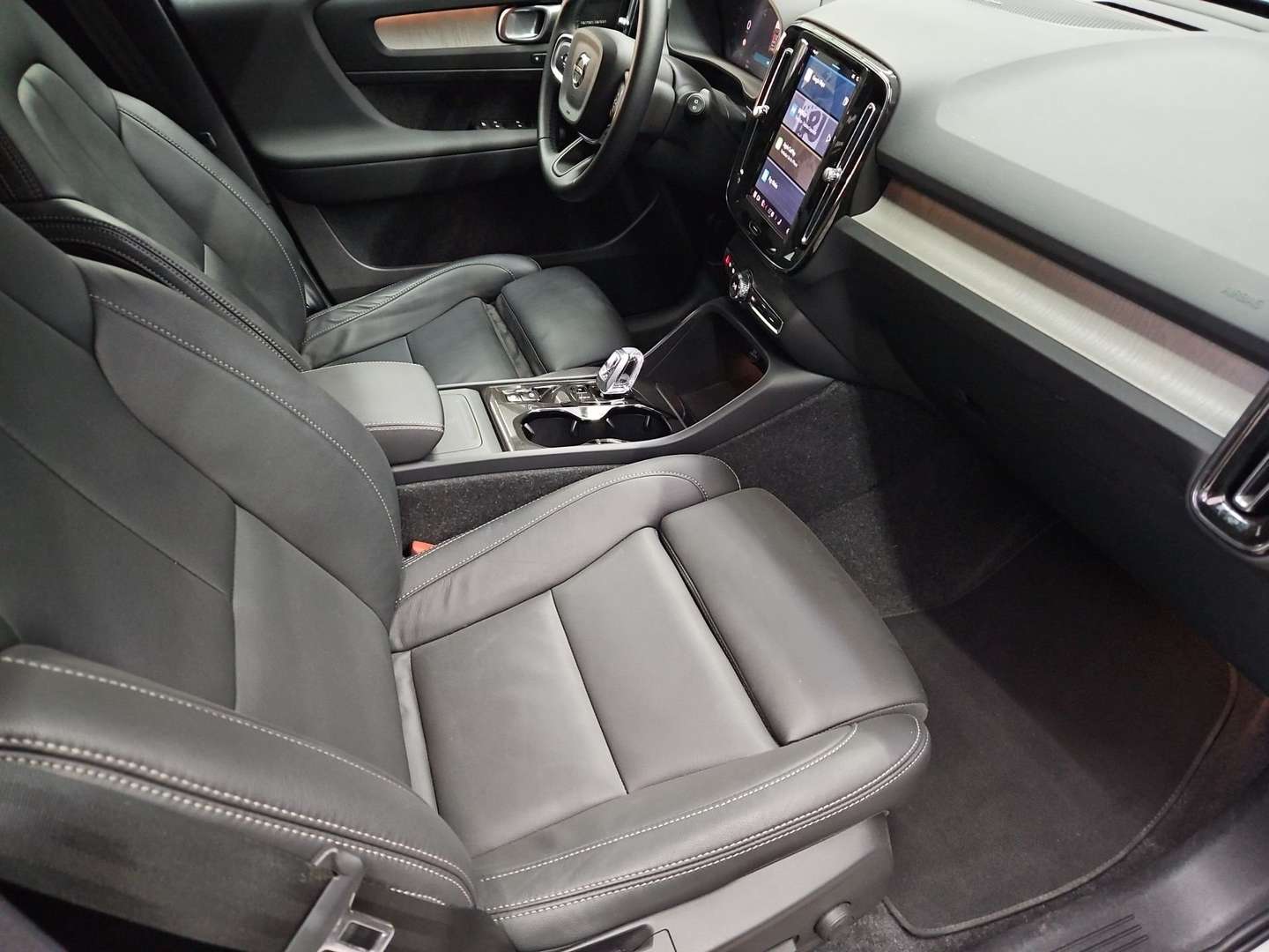 Volvo XC40 - 2025 - Joinsteer - #13