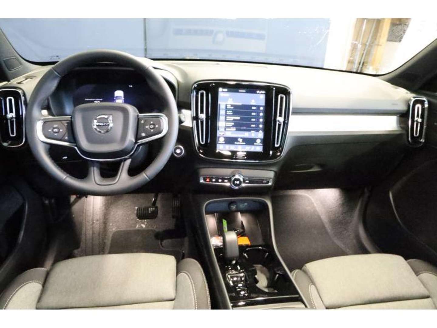 Volvo XC40 Dark - 2025 - Joinsteer - #3