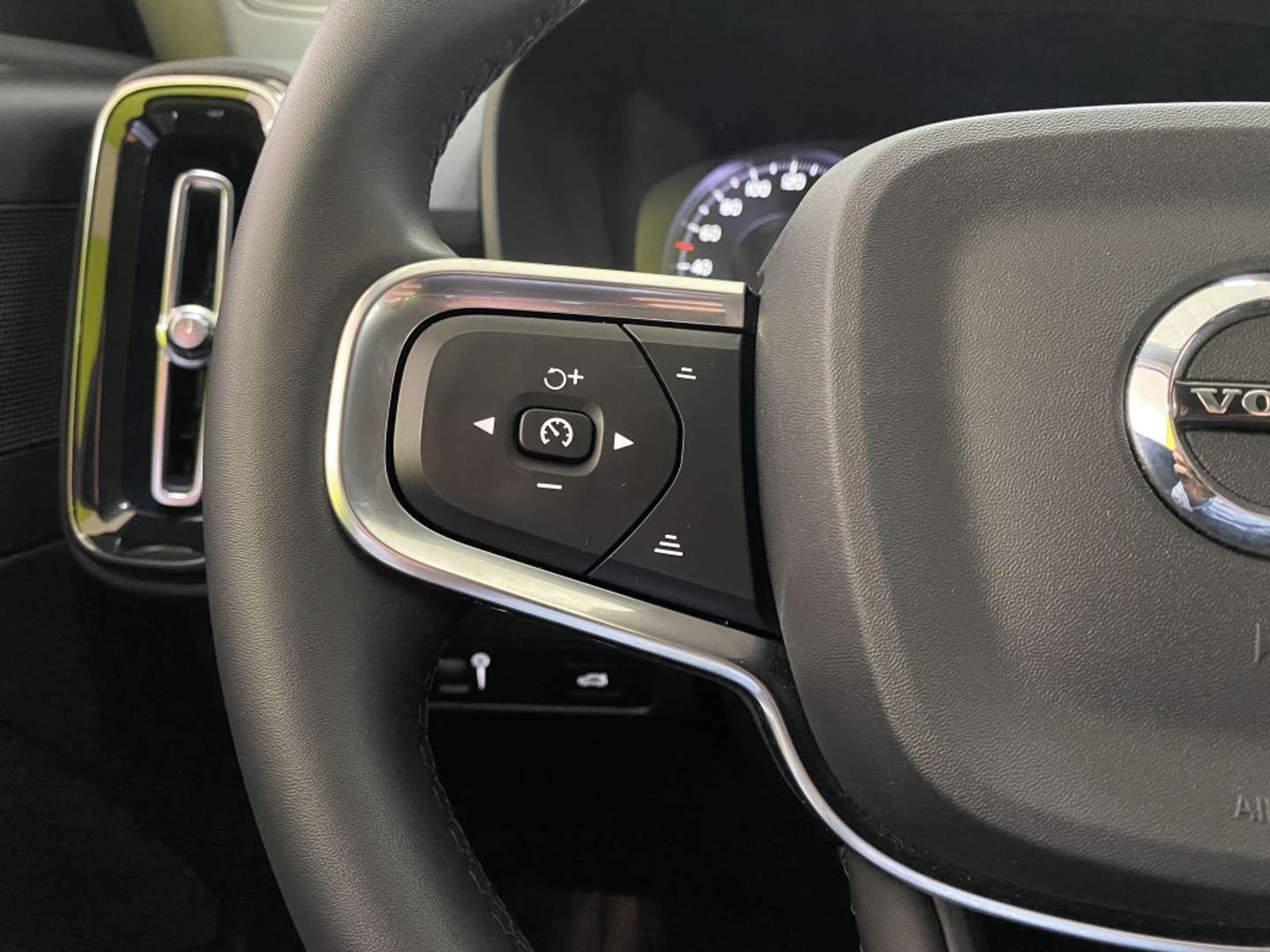 Volvo XC40 B4 Momentum - 2022 - Joinsteer - #25