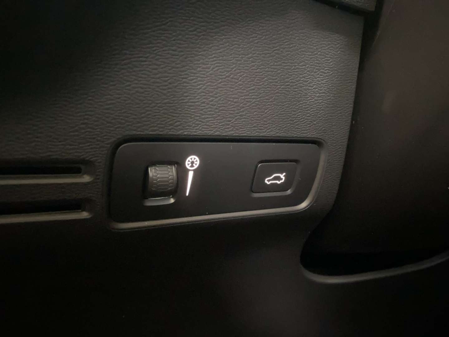 Volvo XC40 B4 Momentum - 2022 - Joinsteer - #28