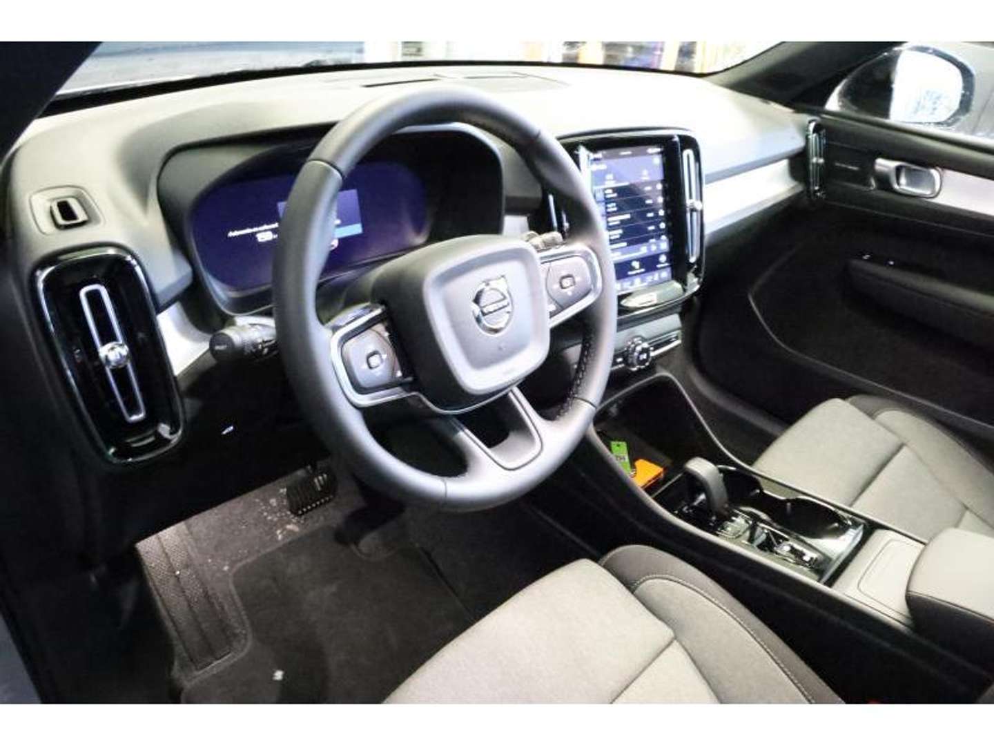 Volvo XC40 Dark - 2025 - Joinsteer - #18