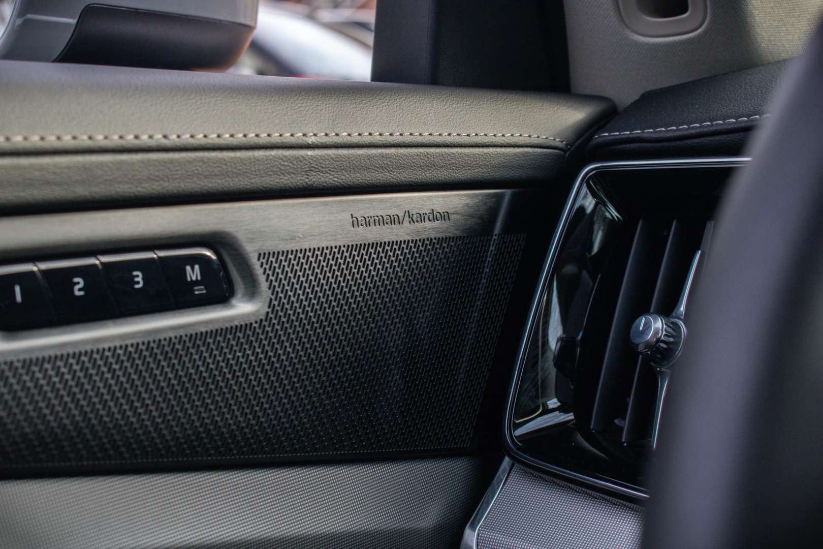 Volvo XC90 T8 Recharge Core - 2025 - Joinsteer - #9