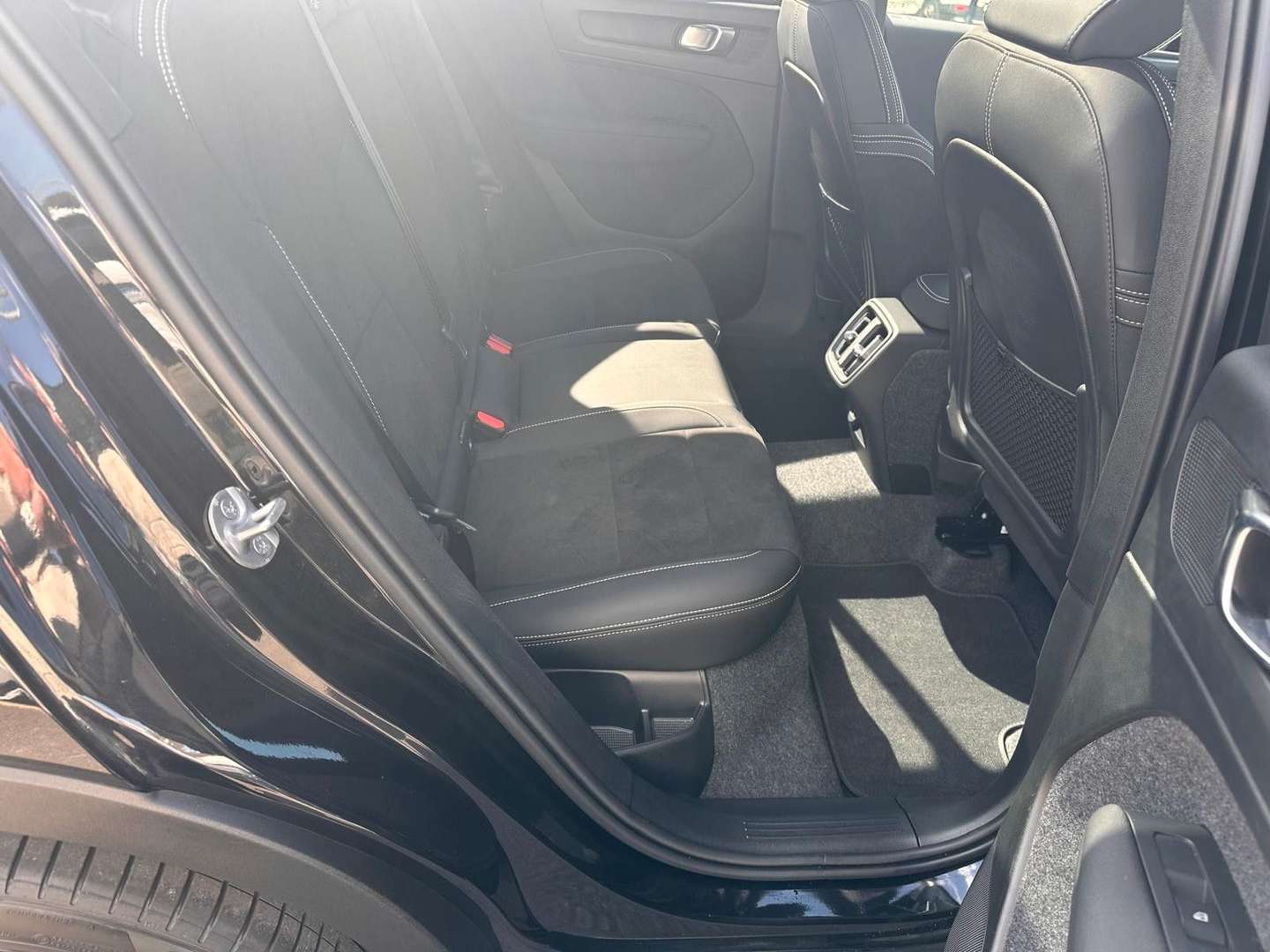 Volvo XC40 B4 Ultra Black Ed. - 2025 - Joinsteer - #15