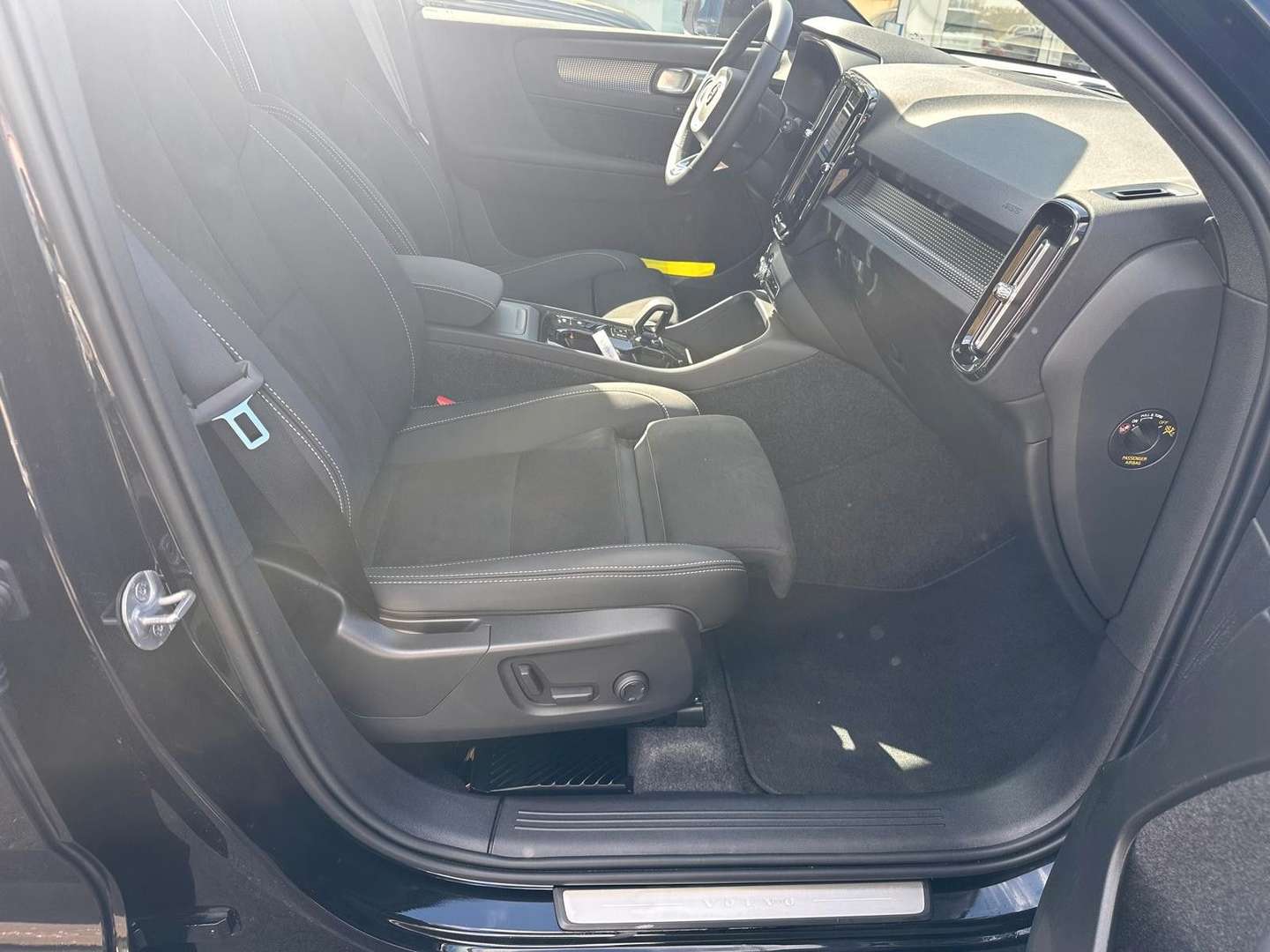 Volvo XC40 B4 Ultra Black Ed. - 2025 - Joinsteer - #16