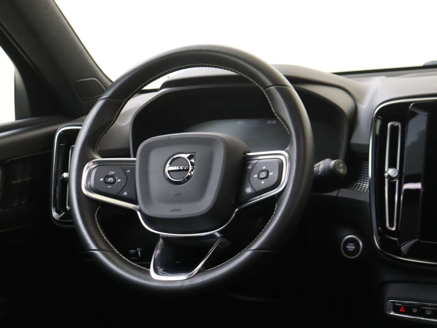 Volvo XC40 T3 R Design - 2021 - Joinsteer - #10