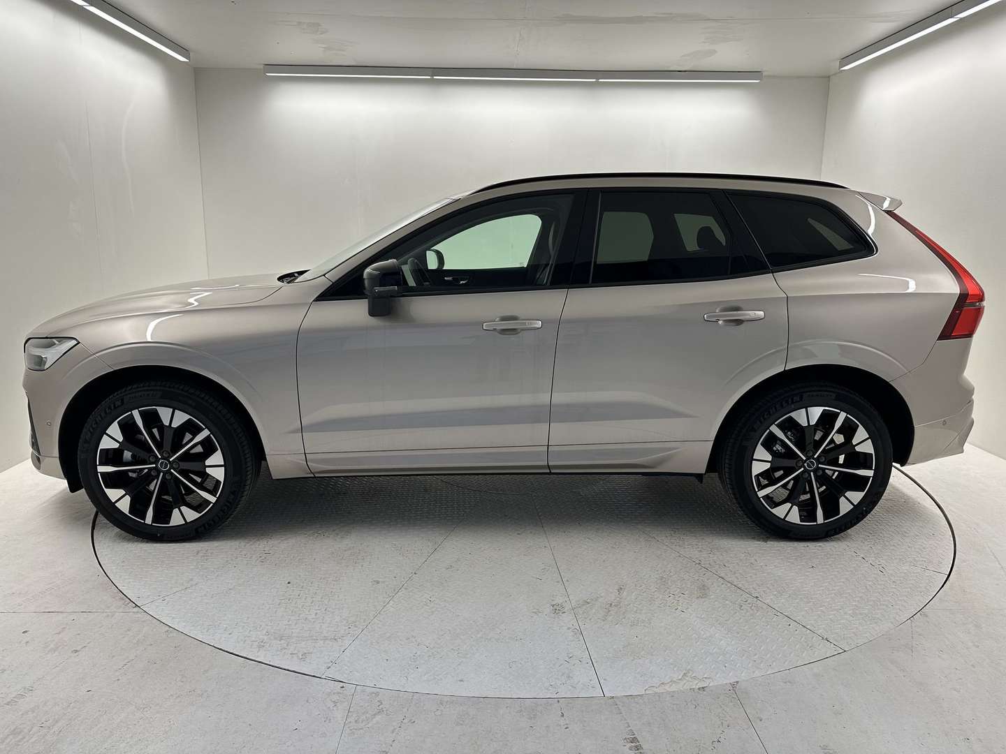 Volvo XC60 B5 Ultra Dark - 2025 - Joinsteer - #6