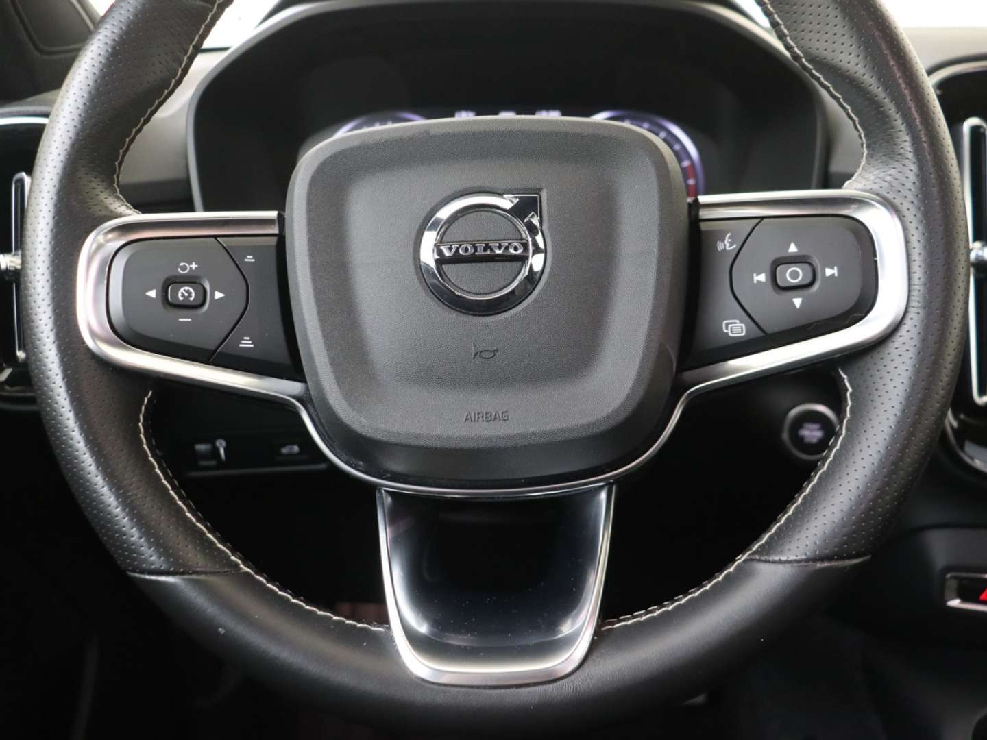 Volvo XC40 T3 R Design - 2021 - Joinsteer - #21