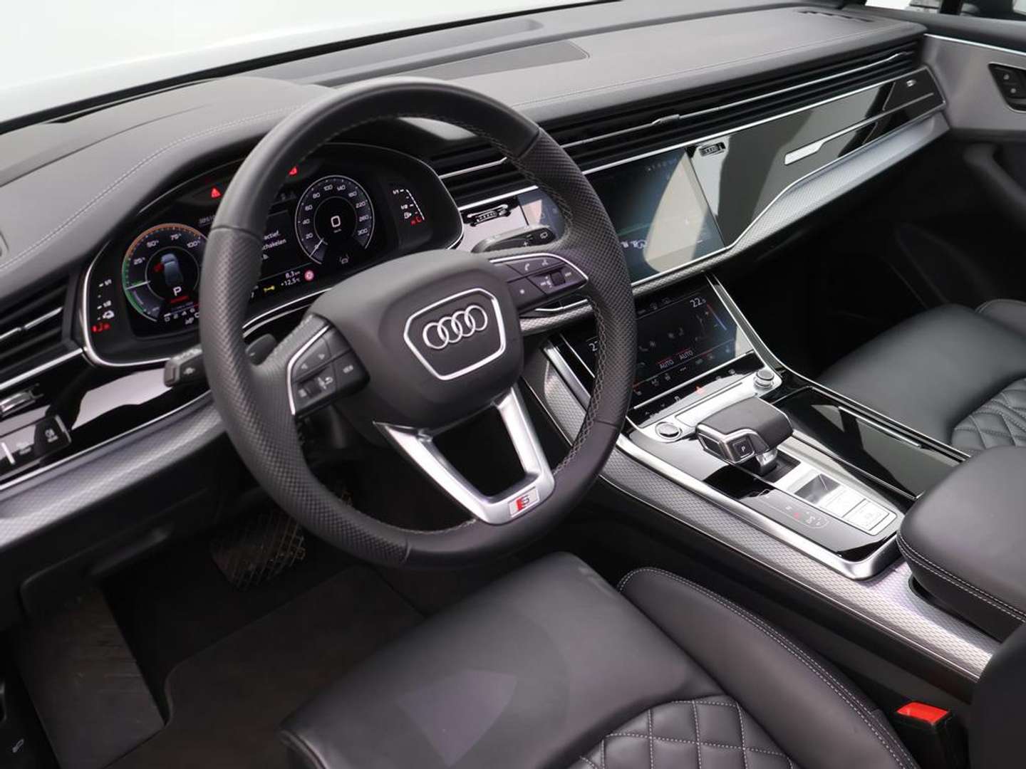 Audi Q7 S Line 55 TFSIe - 2024 - Joinsteer - #18
