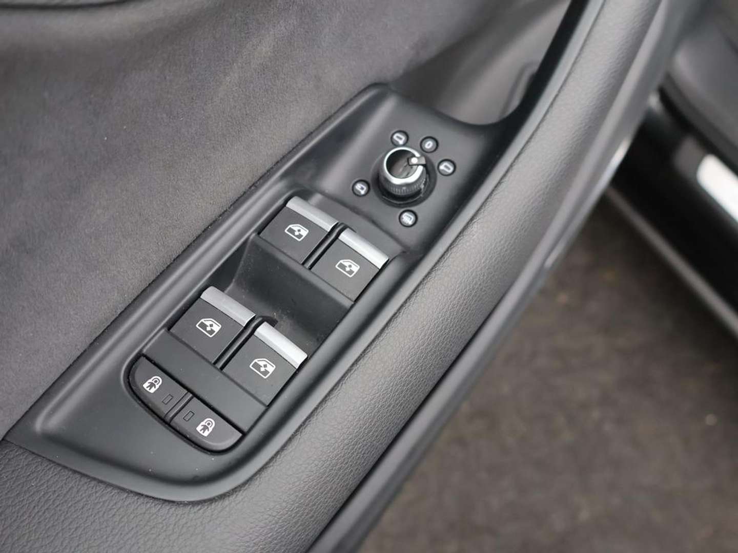 Audi Q7 S Line 55 TFSIe - 2024 - Joinsteer - #19