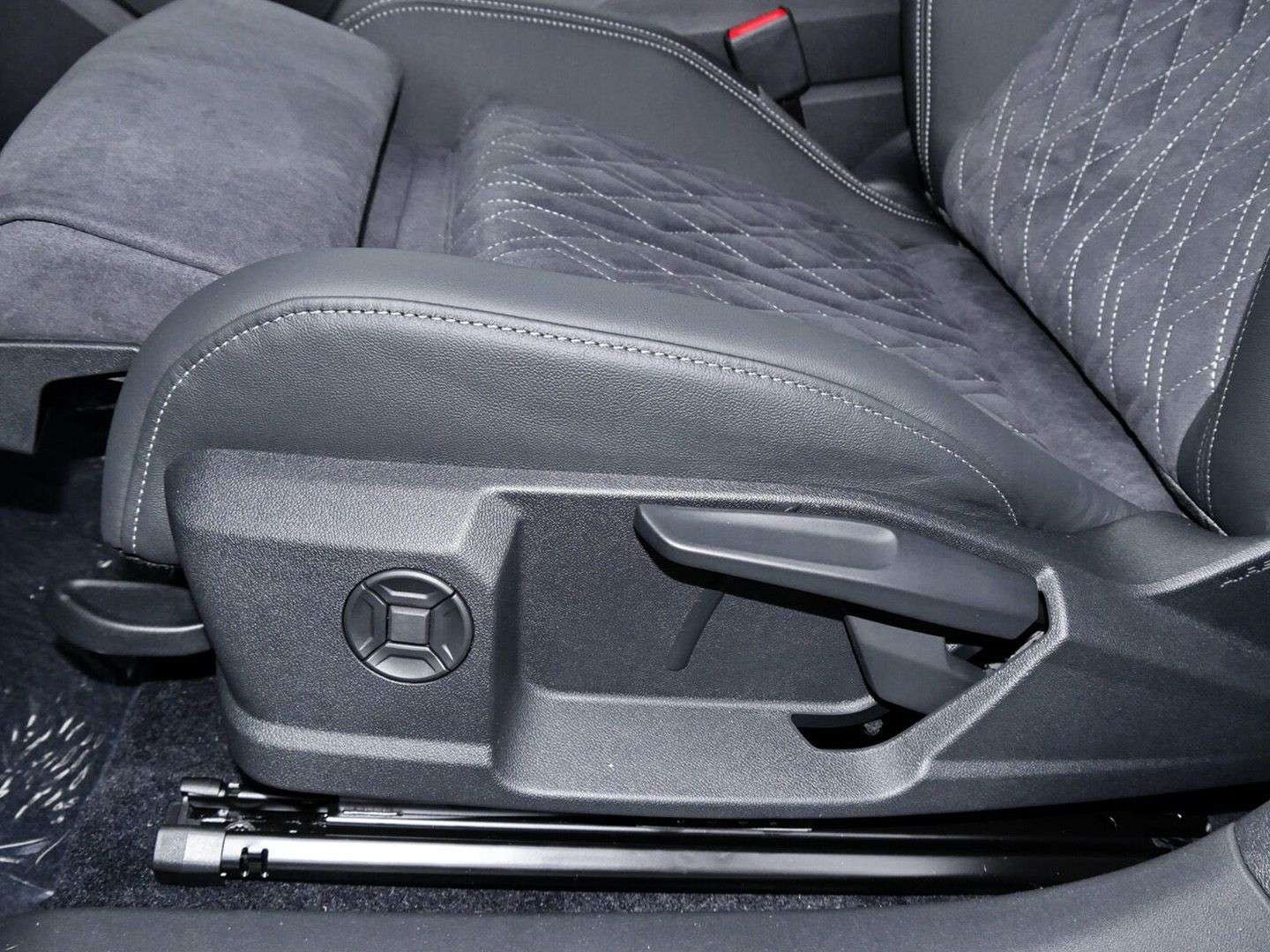 Audi Q4 E-tron 40 TFSI - 2024 - Joinsteer - #10