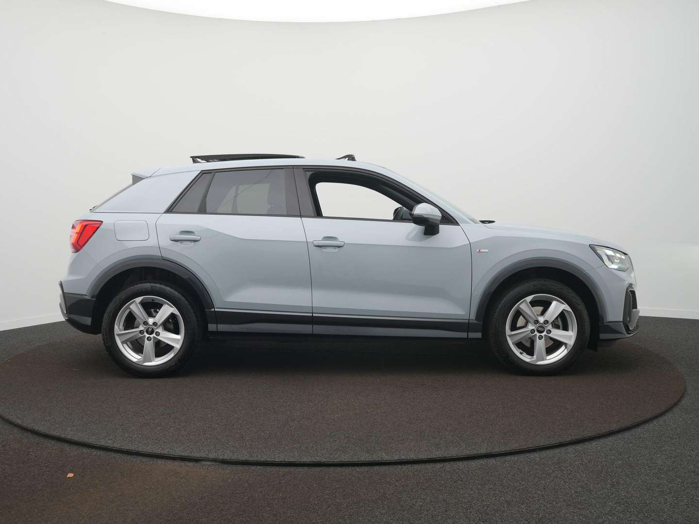 Audi Q2 S Line 35 TFSI - 2025 - Joinsteer - #3