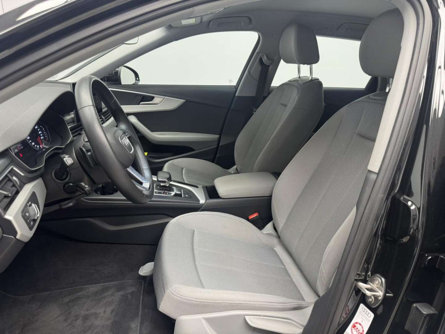 Audi A4 Avant 35 TDI - 2023 - Joinsteer - #3
