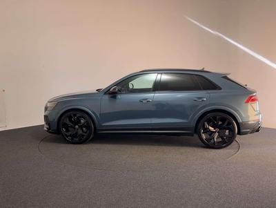 Audi RSQ8 Performance