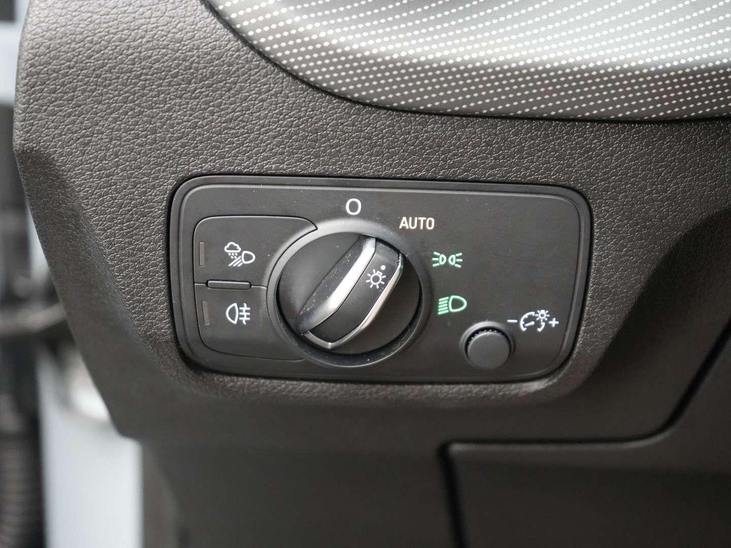 Audi Q2 S Line 35 TFSI - 2025 - Joinsteer - #34