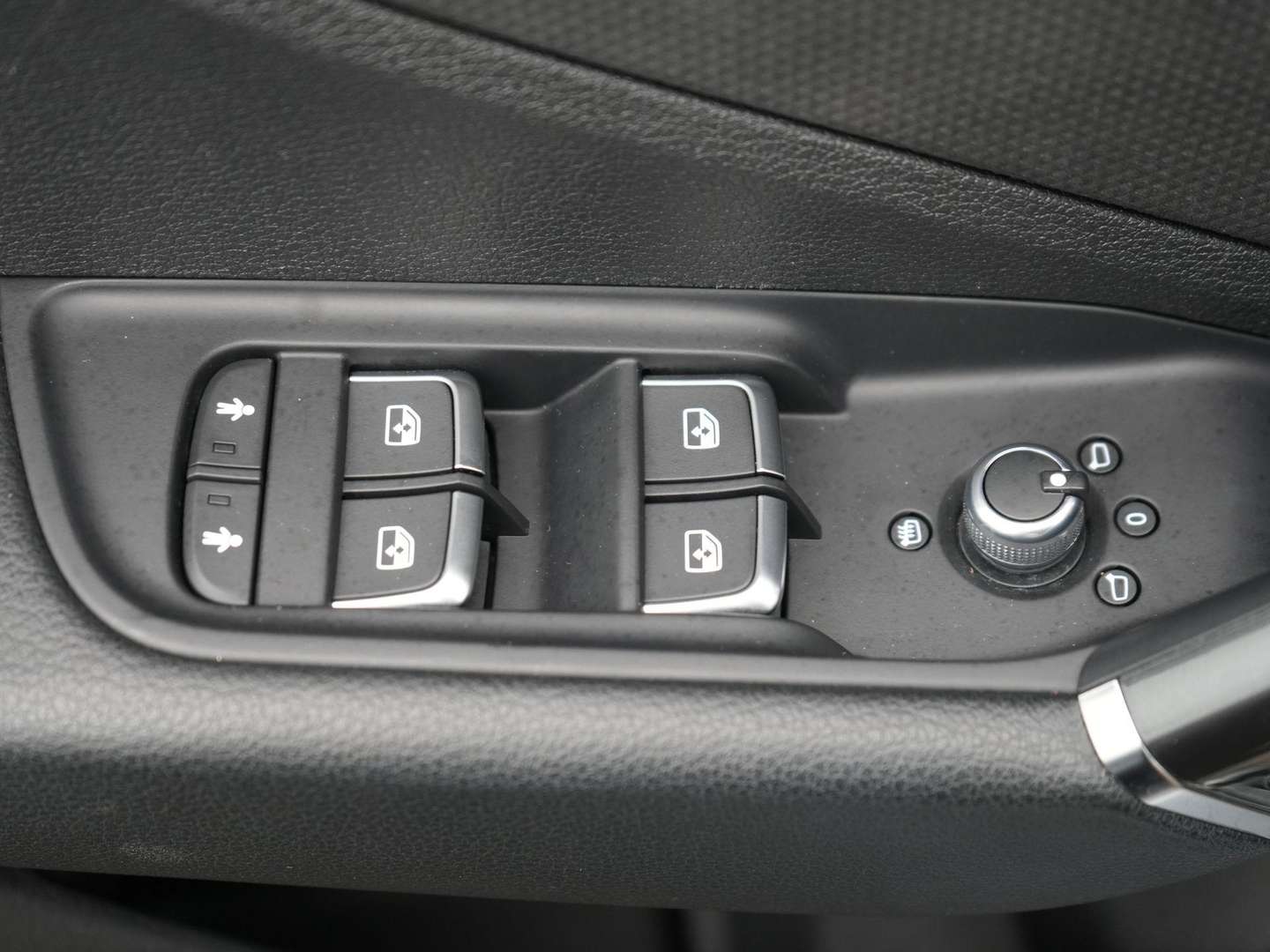 Audi Q2 S Line 35 TFSI - 2025 - Joinsteer - #36