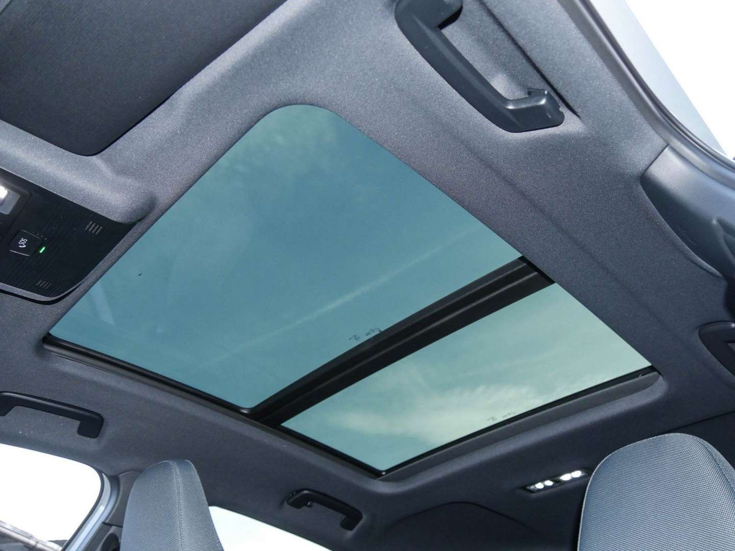 Audi Q3 S Line E-hybrid - 2025 - Joinsteer - #9