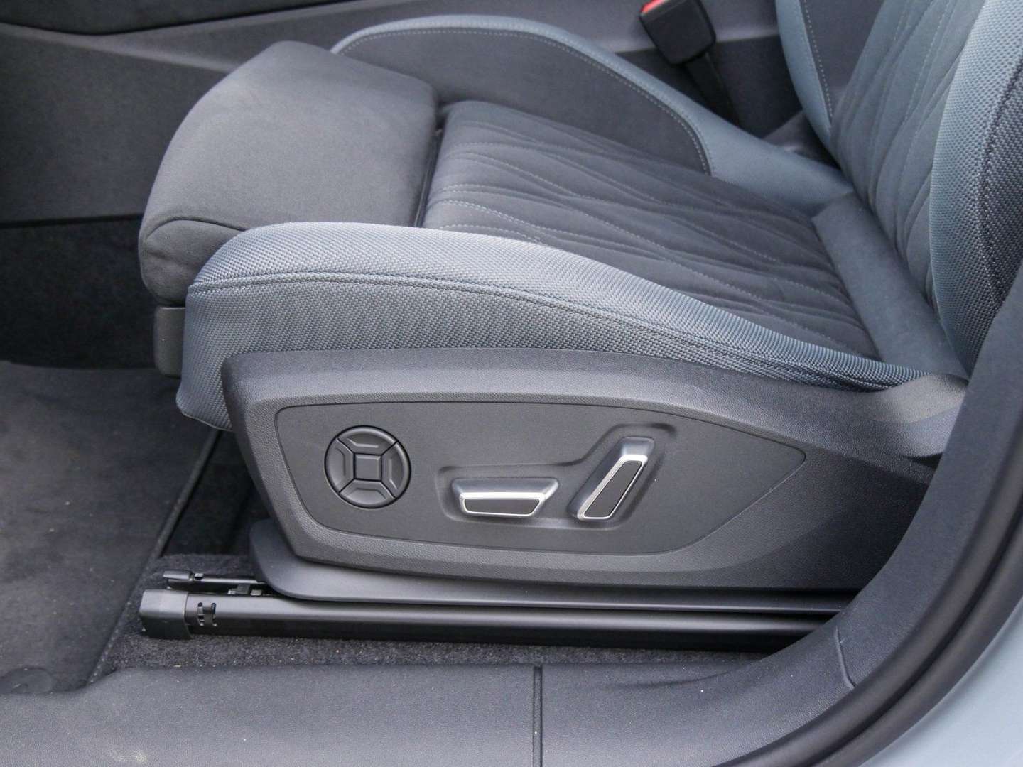 Audi Q3 S Line E-hybrid - 2025 - Joinsteer - #11