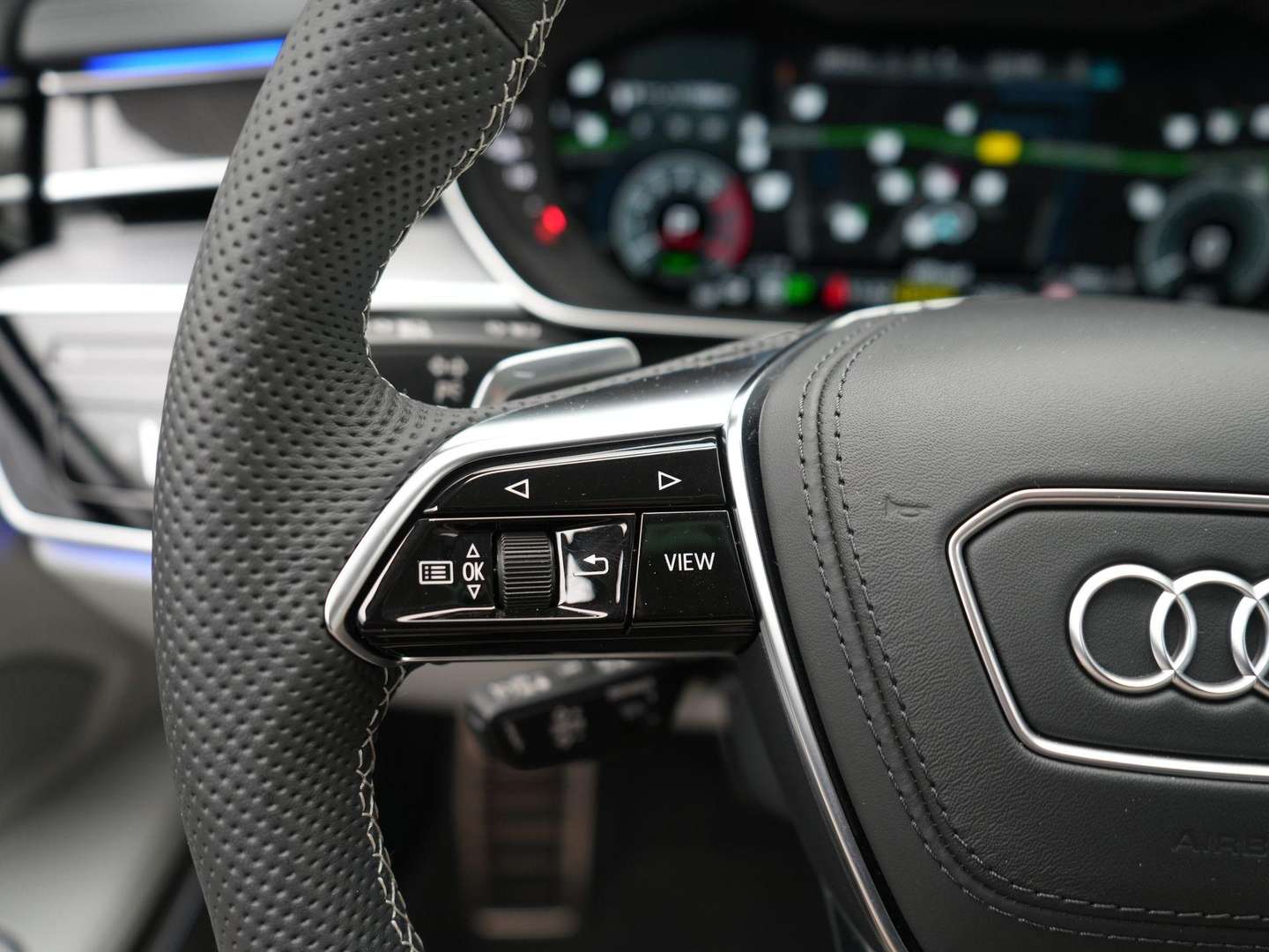 Audi A8 AUDI EXCLUSIVE 60 TFSI E - 2025 - Joinsteer - #13