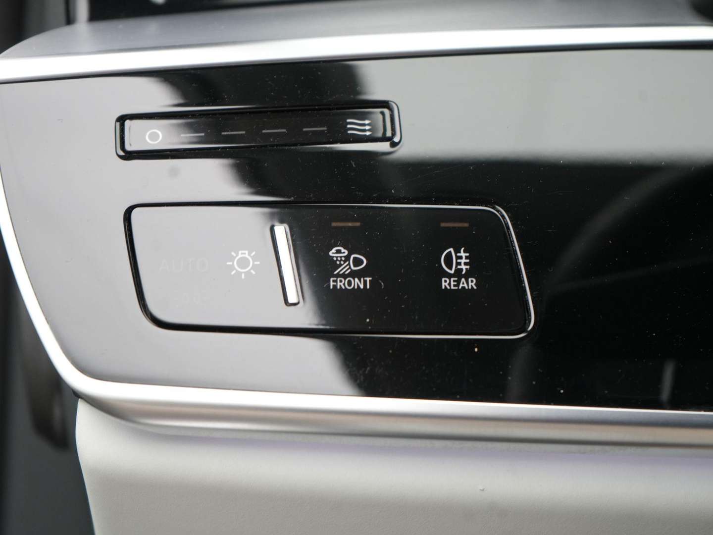 Audi A8 AUDI EXCLUSIVE 60 TFSI E - 2025 - Joinsteer - #38