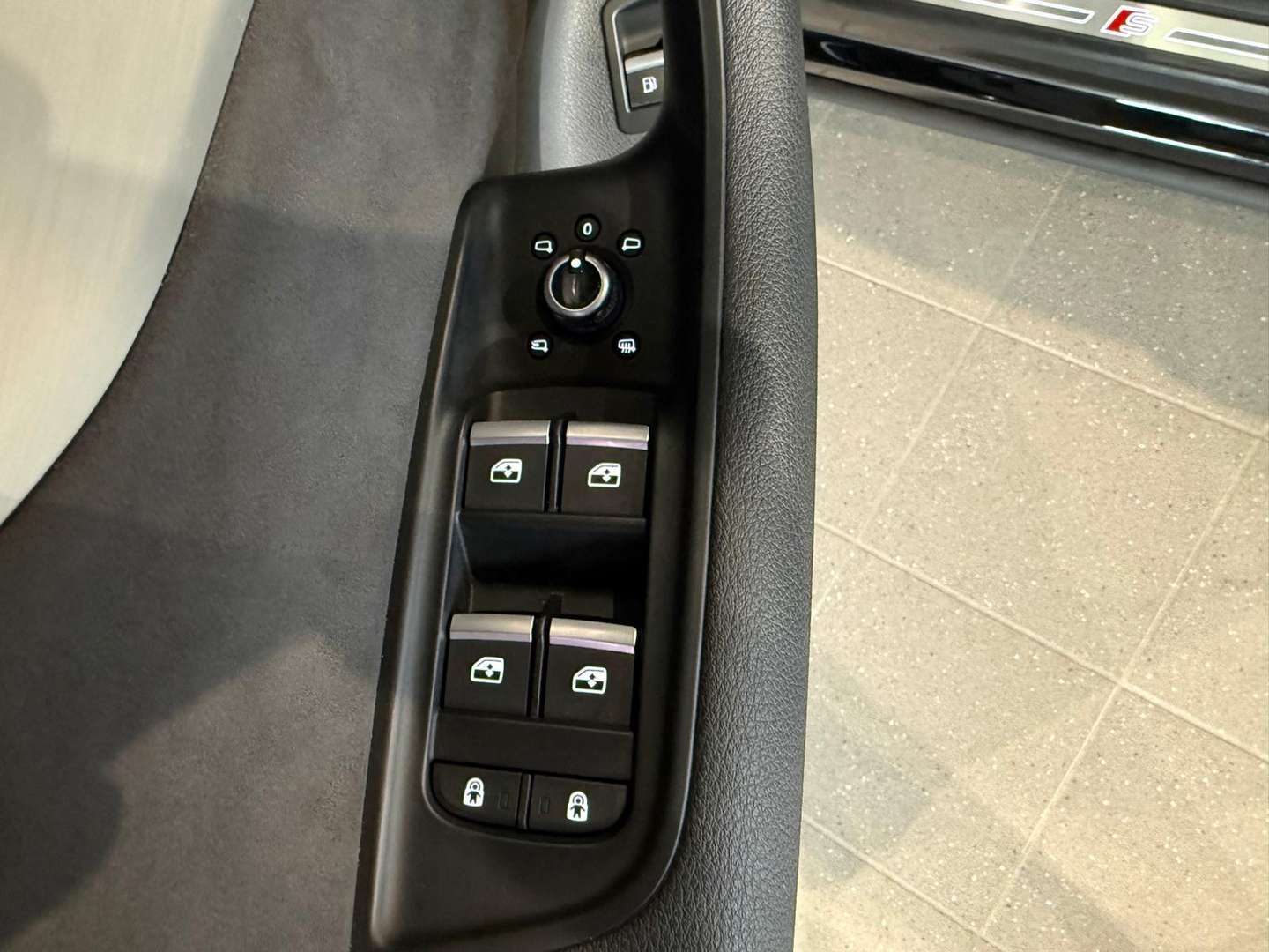 Audi Q7 Pro Line S 55 TFSI E - 2022 - Joinsteer - #14