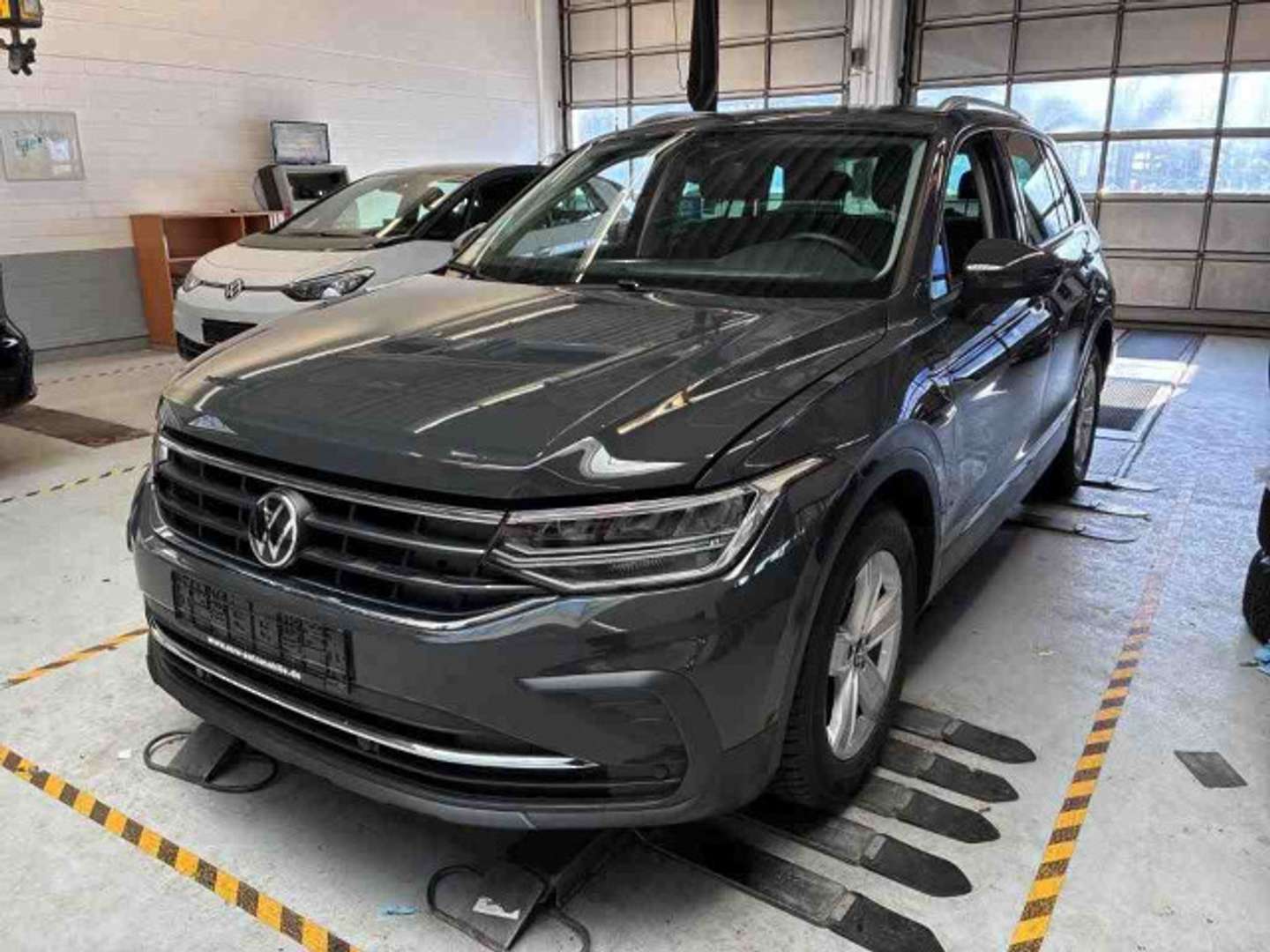 Volkswagen TIGUAN TDI Active - 2022 - Joinsteer - #1