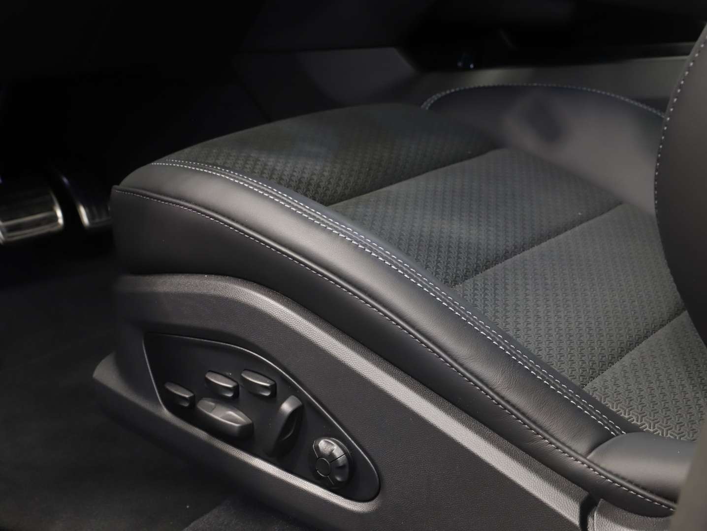 Porsche Macan II GTS - 2026 - Joinsteer - #21
