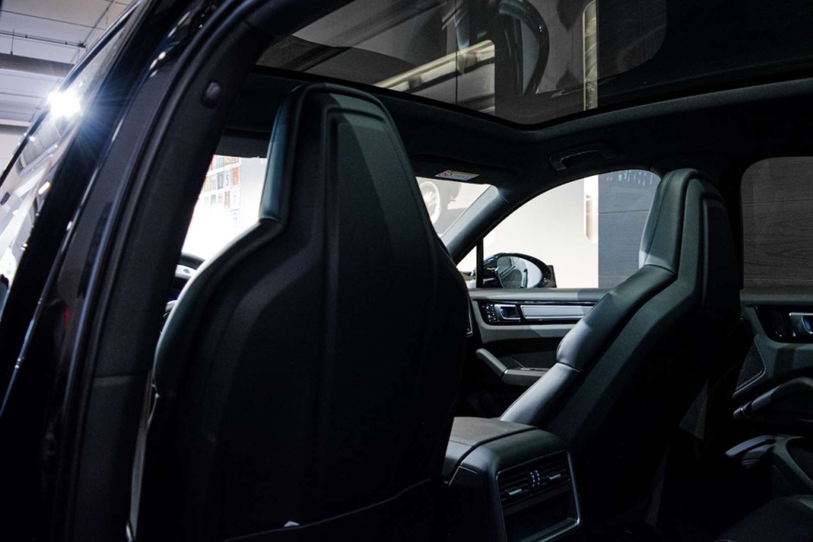 Porsche Cayenne III E-Hybrid Platinum Edition - 2023 - Joinsteer - #10