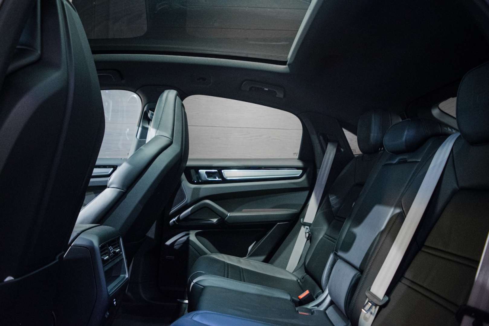 Porsche Cayenne III E-Hybrid Platinum Edition - 2023 - Joinsteer - #12