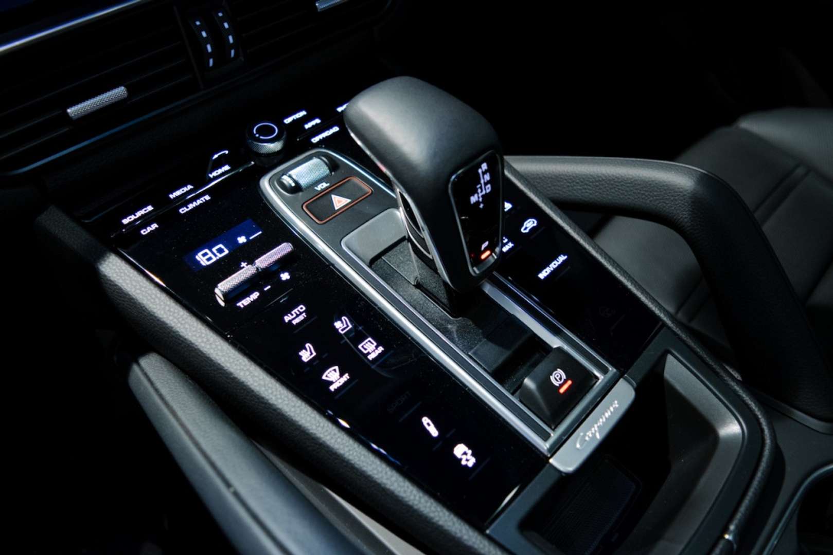 Porsche Cayenne III E-Hybrid Platinum Edition - 2023 - Joinsteer - #18