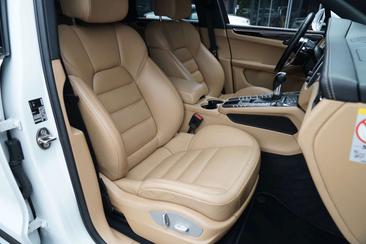Porsche Macan GTS — photo 13